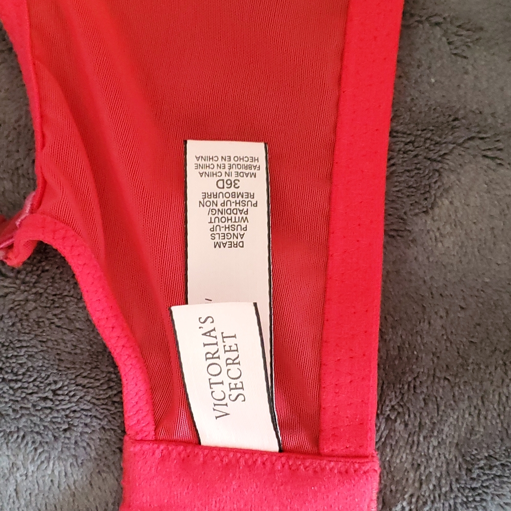 VS Bra - Picture 3 of 3